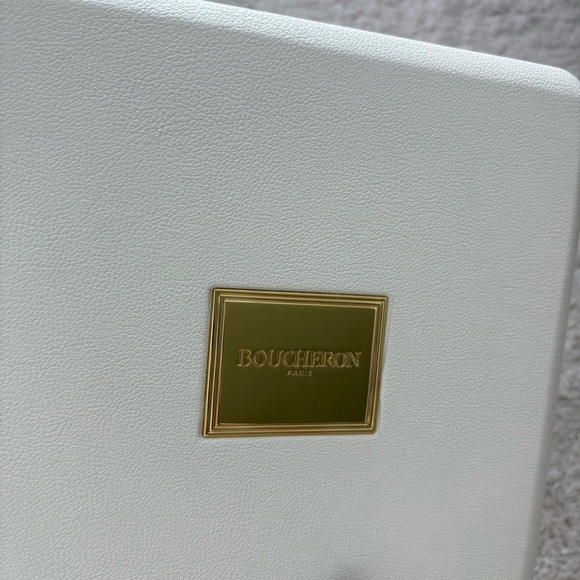 Boucheron White Jewelry Box with Gold Accent - Picture 9 of 9